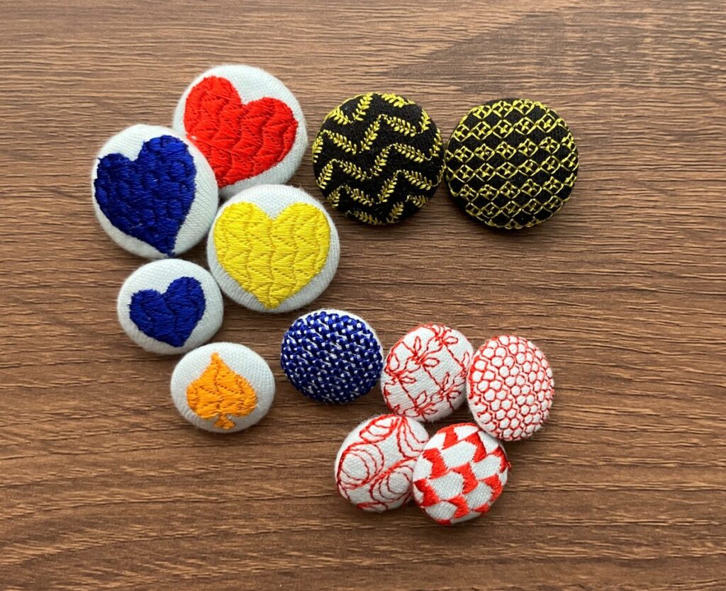 シンプルおしゃれな植物くるみボタン｜ハンドメイド 